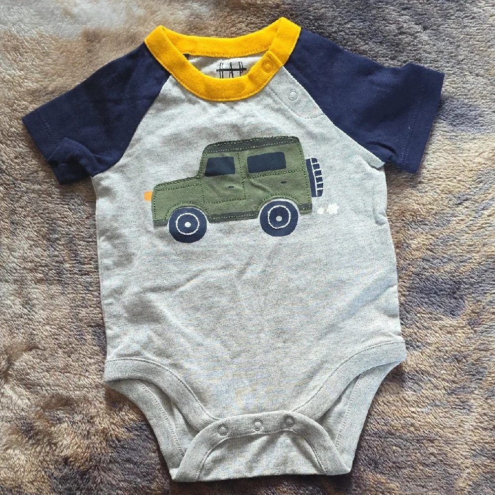 GAP Gray Onesie with Yellow Trim - Picture 1 of 2
